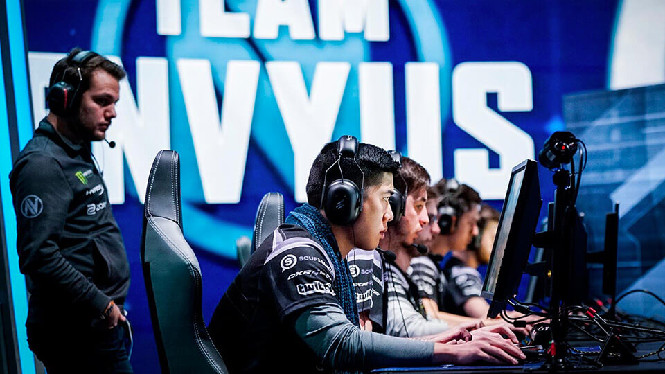 envyus-eleague