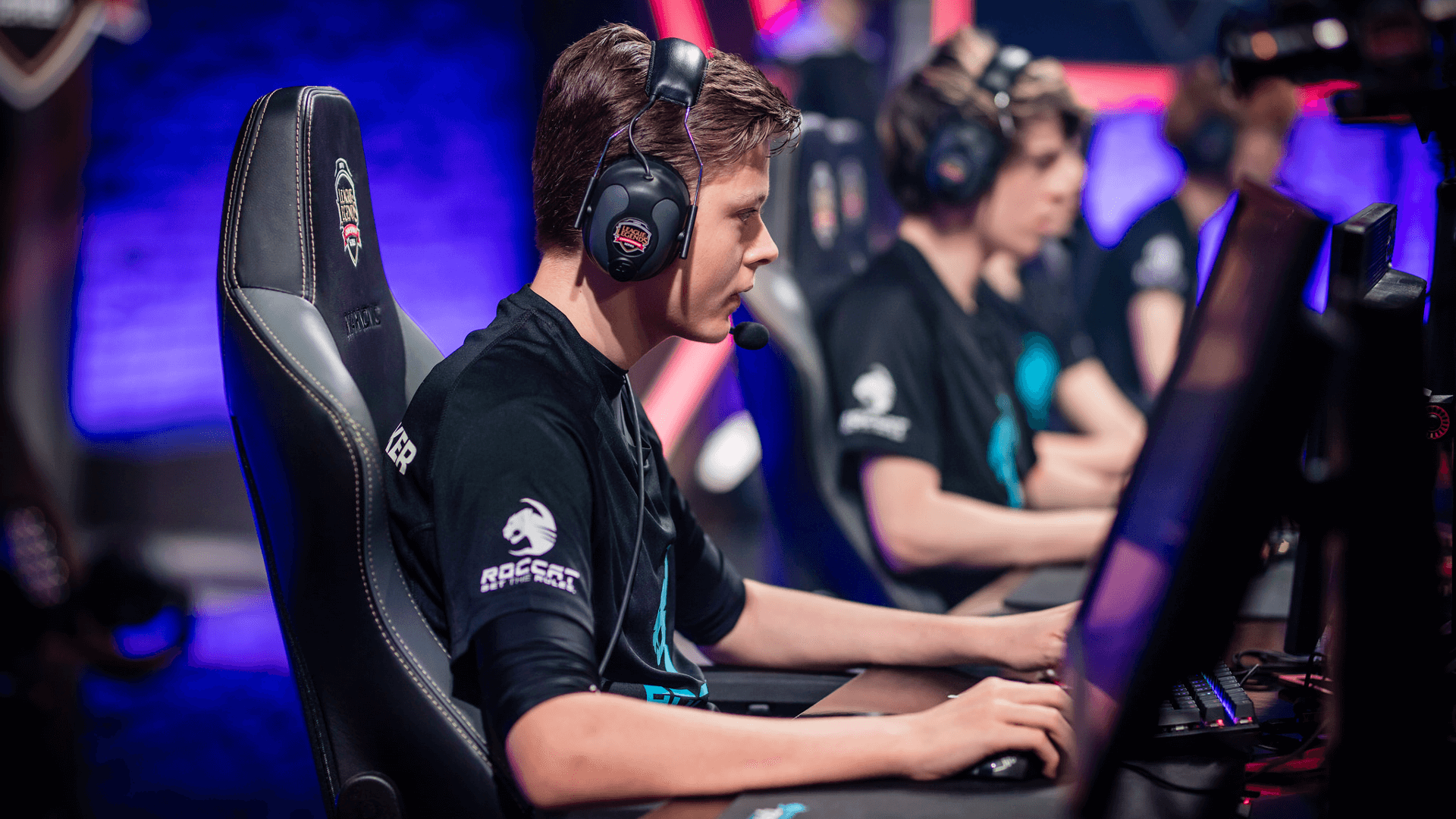 ROCCAT Pridestalker