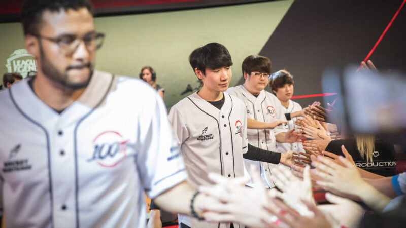 100 Thieves