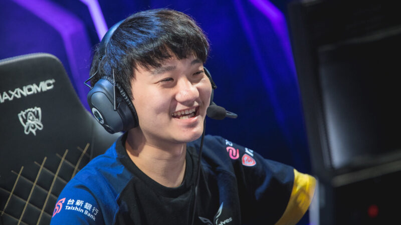 Flash Wolves Swordart