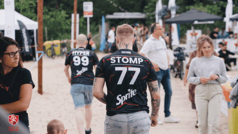 stomp izako boars