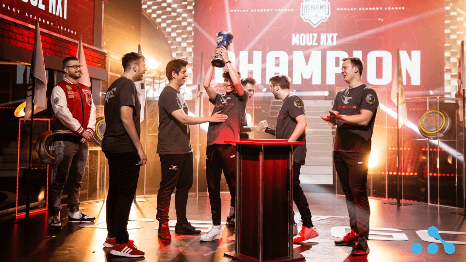 mouz nxt 2