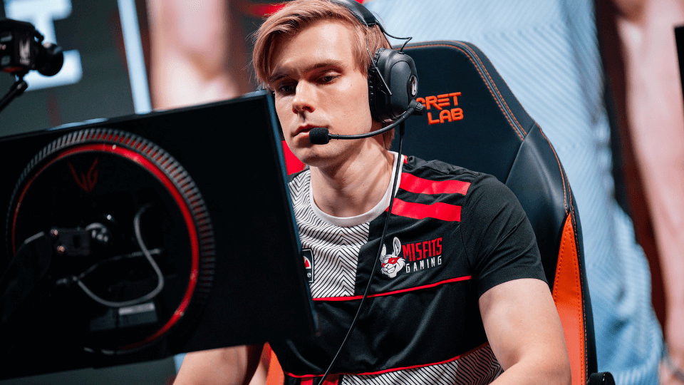 lol-lec-misfits-gaming-neon